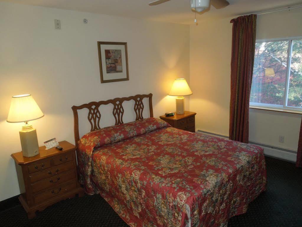 Hotel Baymont By Wyndham Essex Burlington Area Extérieur photo