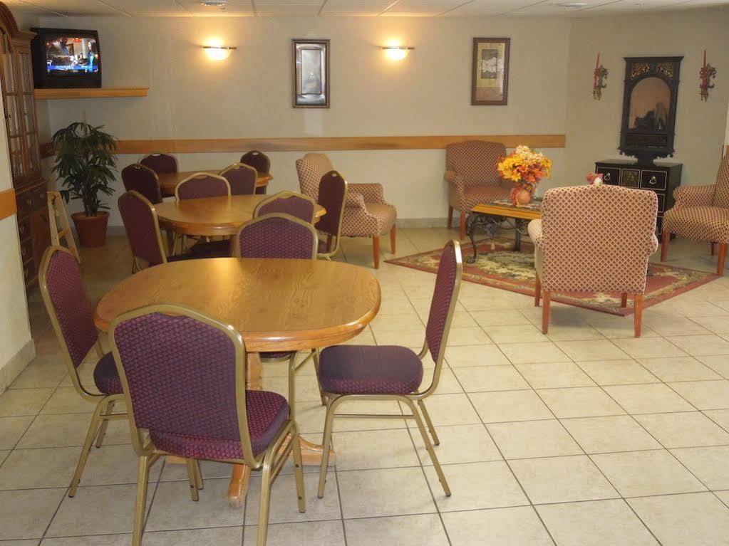 Hotel Baymont By Wyndham Essex Burlington Area Extérieur photo