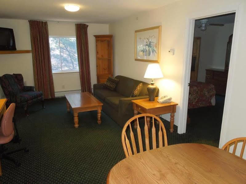 Hotel Baymont By Wyndham Essex Burlington Area Extérieur photo