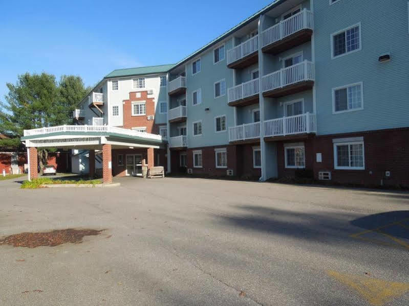 Hotel Baymont By Wyndham Essex Burlington Area Extérieur photo