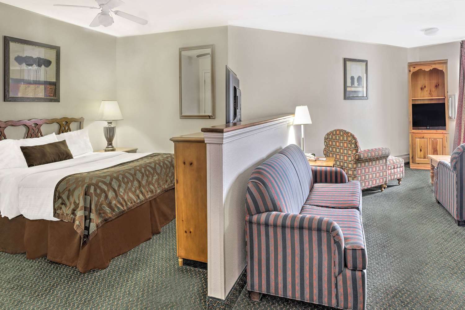 Hotel Baymont By Wyndham Essex Burlington Area Extérieur photo